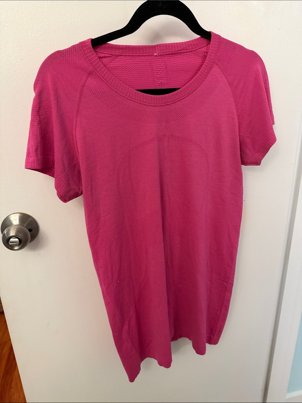 Lululemon women’s athletic shirt
